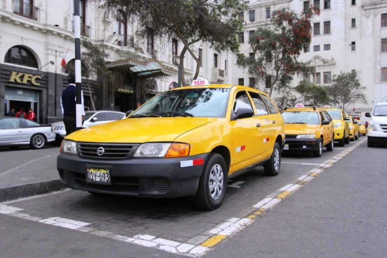 Todos los taxistas autorizados podrán salir a trabajar en Lima