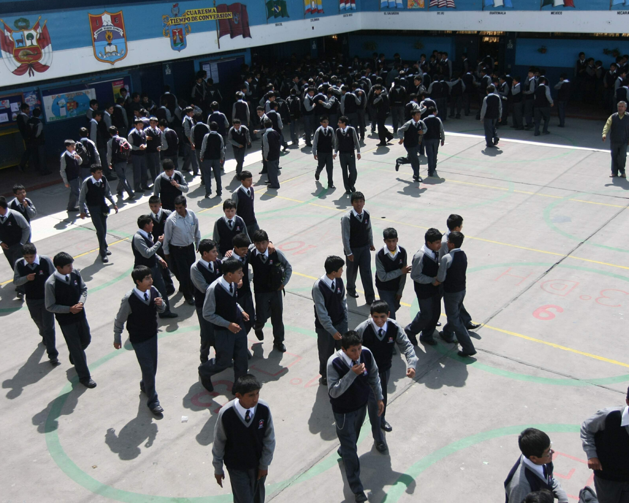 colegios públicos venezolanos peru