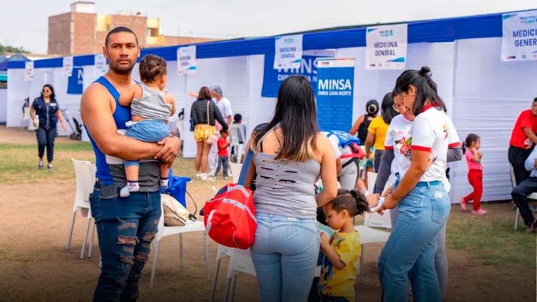 Mega feria de salud para venezolanos y peruanos hoy en Huaycan